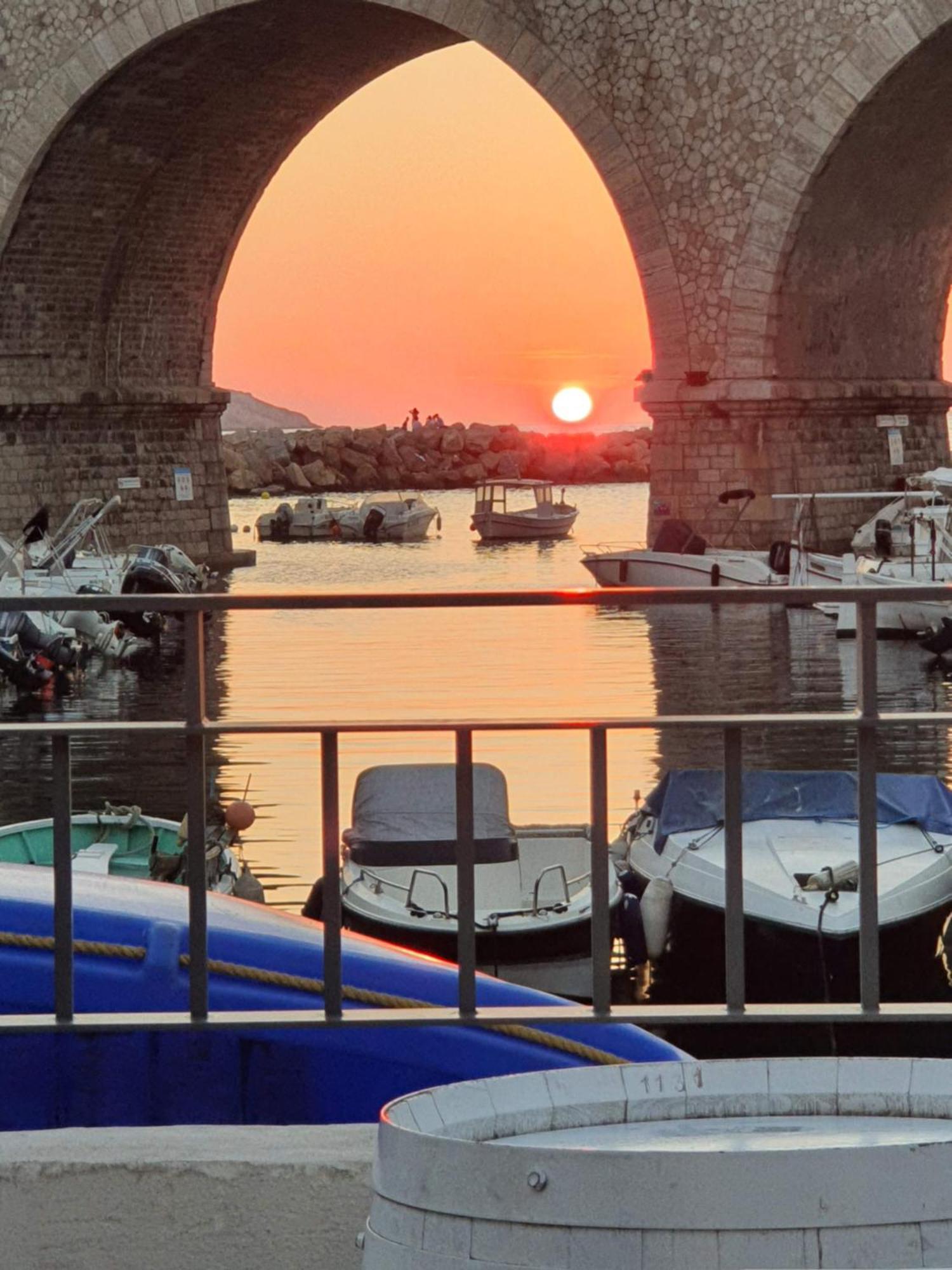 "La Baigneuse" Vallon Des Auffes Марсилия Екстериор снимка